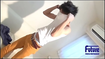 A Fresh 18-year-old With Big And Round Eyes Reacts Sensitively To His First Male &excl;