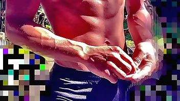 前編【個人撮影】逞しい肉体、日本の消防士の乳首、痛みと快感の板挟みで涎を垂らしながらチンポをしごく変態映像…！